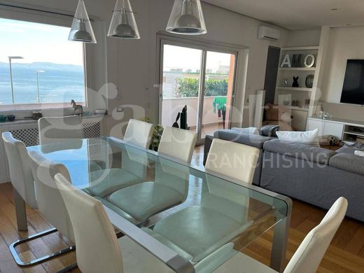 Appartamento a Napoli, Campania