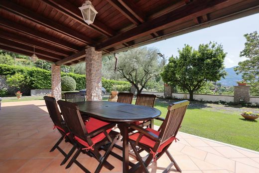 Villa en Cava Dè Tirreni, Provincia di Salerno