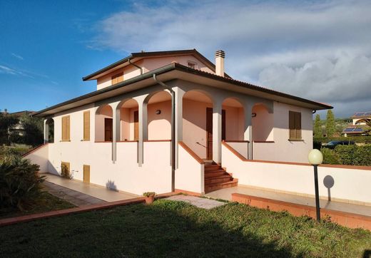 Villa a San Vincenzo, Livorno