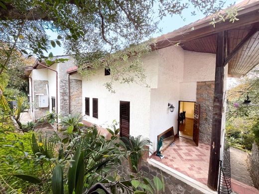 Villa en San Giovanni A Piro, Provincia di Salerno