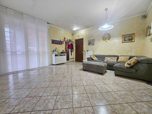 Villa in Saronno, Provincia di Varese