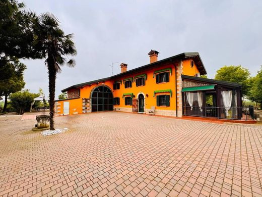 Villa en Legnago, Provincia di Verona