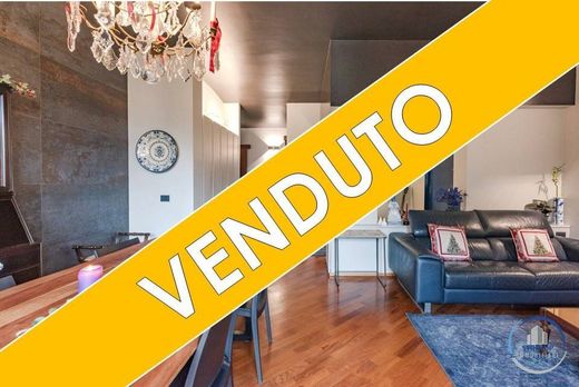 Appartement in Segrate, Città metropolitana di Milano
