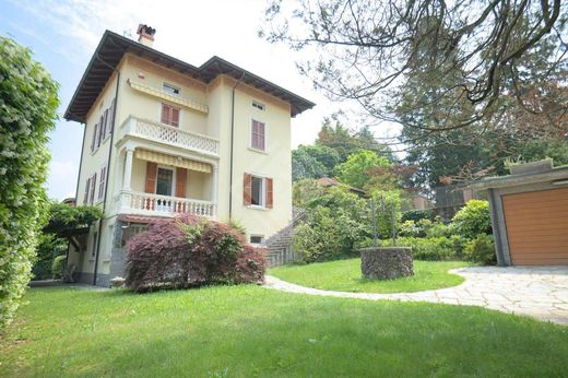 Villa en Cantello, Provincia di Varese