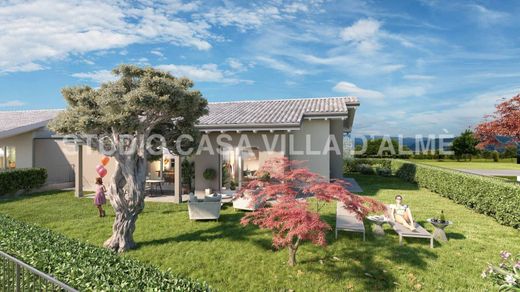 Villa a Villa d'Almè, Bergamo