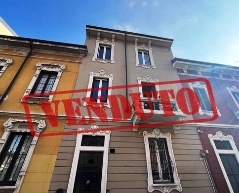Villa in Milan, Lombardy
