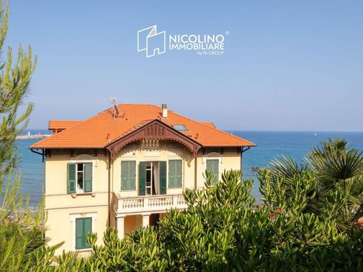 ﺷﻘﺔ ﻓﻲ Imperia, Provincia di Imperia