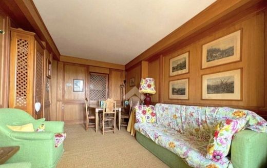 Apartment / Etagenwohnung in Sestriere, Turin