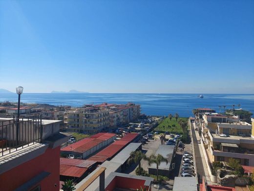 Penthouse in Portici, Naples