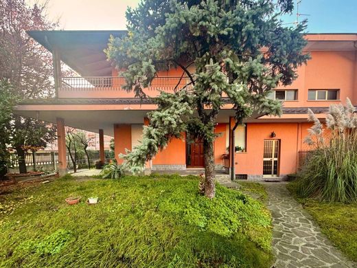 Villa à Muggiò, Provincia di Monza e della Brianza