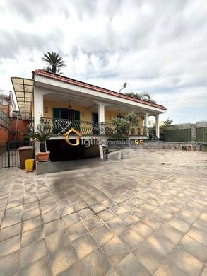 Terraced house in Casoria, Naples