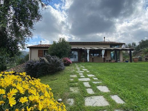 Villa - Castagneto Carducci, Provincia di Livorno