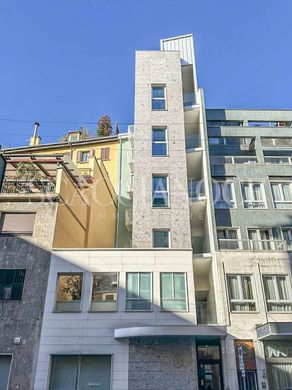 아파트 / 밀라노, Città metropolitana di Milano