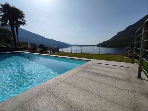 Villa à Mergozzo, Verbania