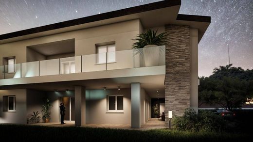 Вилла, San Lazzaro, Bologna