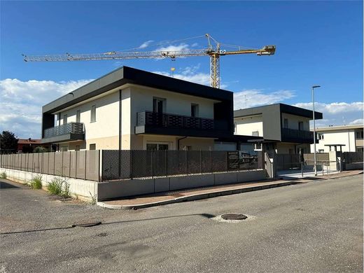 Villa in Azzano San Paolo, Provincia di Bergamo