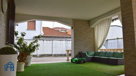 Villa a Cinisello Balsamo, Milano