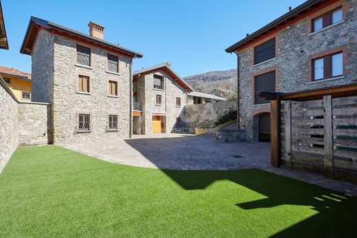 Villa in Oggiono, Provincia di Lecco