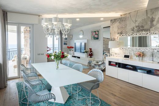 Ospedaletti, Provincia di Imperiaのペントハウス