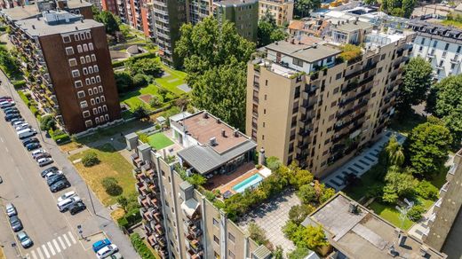 Penthouse Milano, Milano ilçesinde