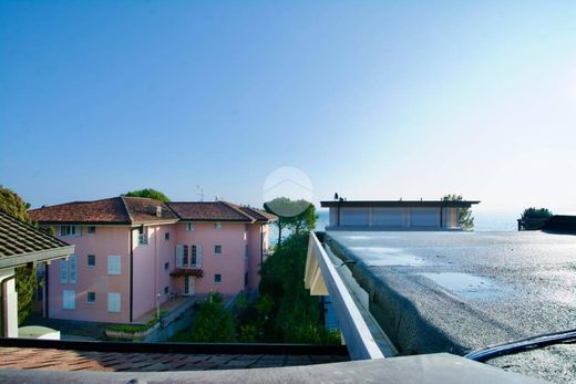 Appartamento a Sirmione, Brescia