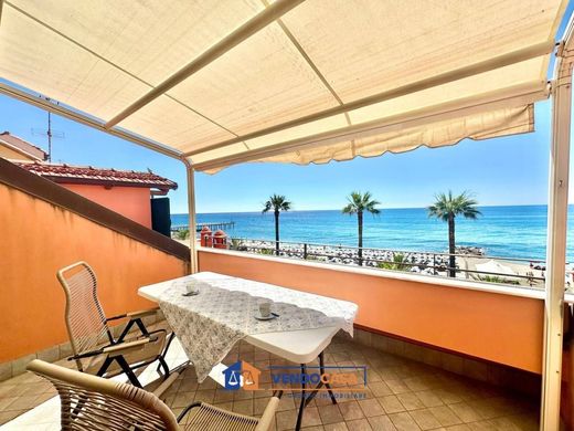 Penthouse w Pietra Ligure, Provincia di Savona