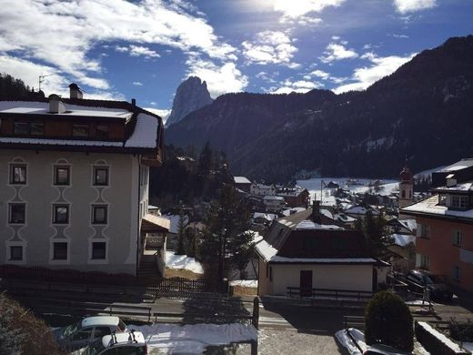 Apartment / Etagenwohnung in St. Ulrich in Gröden, Bozen