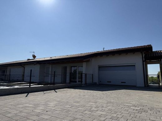 Villa - Beccacivetta-Azzano, Provincia di Verona