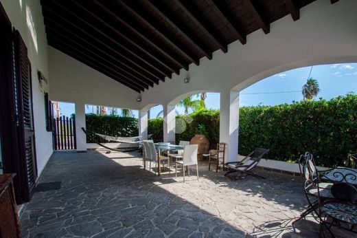 ﻓﻴﻼ ﻓﻲ Monforte San Giorgio, Messina