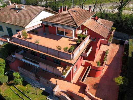 Villa - Montecatini Terme, Provincia di Pistoia