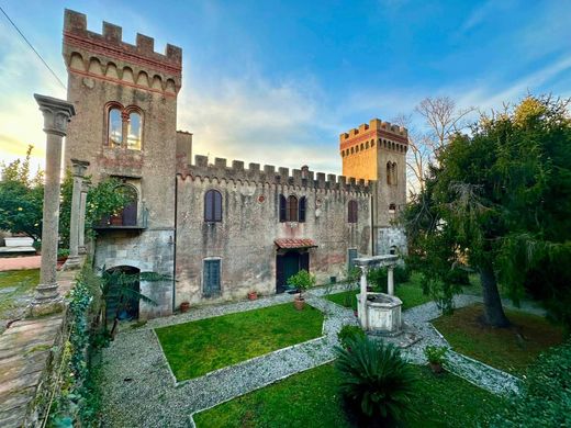 Villa in San Giuliano Terme, Province of Pisa