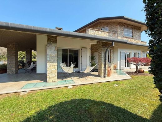 빌라 / Palazzago, Provincia di Bergamo