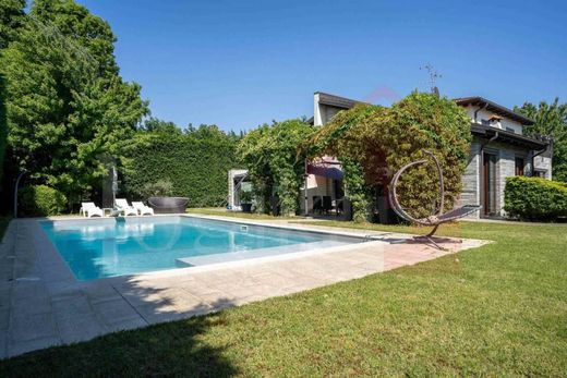 Villa a Pavia, Lombardia