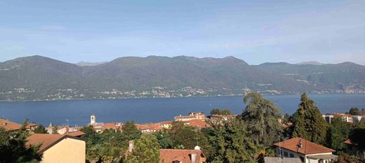 Вилла, Porto Valtravaglia, Provincia di Varese