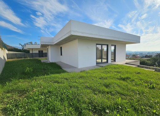 Villa in San Paolo d'Argon, Provincia di Bergamo