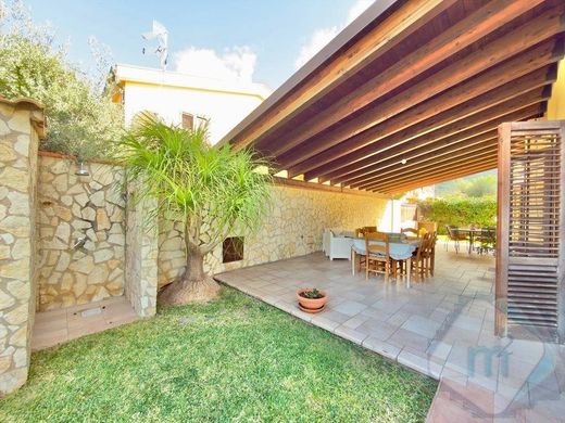 Villa in Isola delle Femmine, Palermo