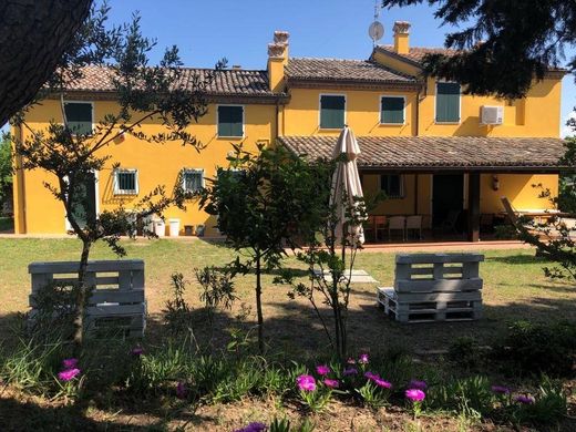 Country House in Montemaggiore al Metauro, Pesaro and Urbino