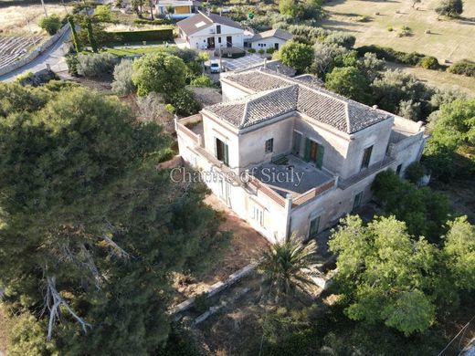 Villa a Modica, Ragusa