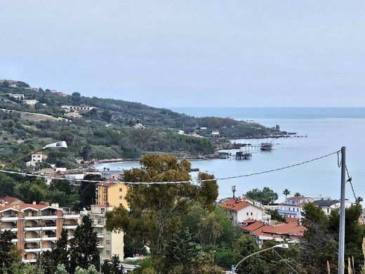 Βίλα σε Vasto, Provincia di Chieti