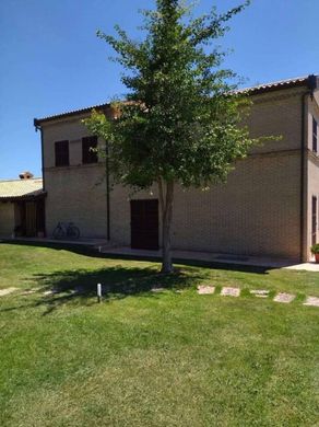 Villa - Porto Sant'Elpidio, Province of Fermo