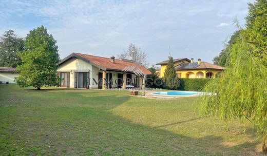 Villa - Vigevano, Provincia di Pavia