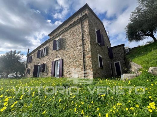 Villa Agropoli, Salerno ilçesinde