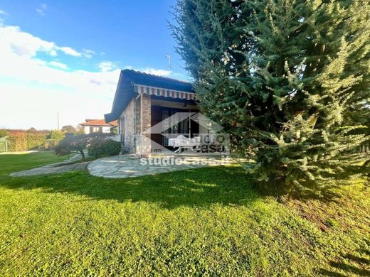 ‏וילה ב  Casirate d'Adda, Provincia di Bergamo