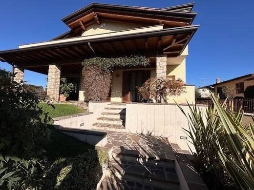 Villa a Castegnato, Brescia