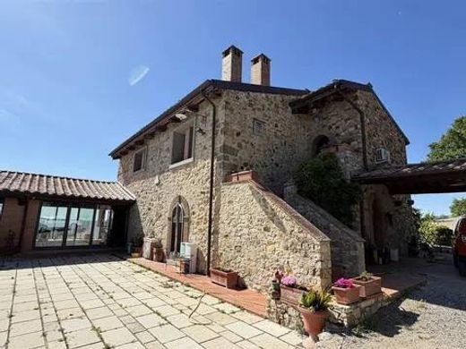 Apartment / Etagenwohnung in Scansano, Provincia di Grosseto
