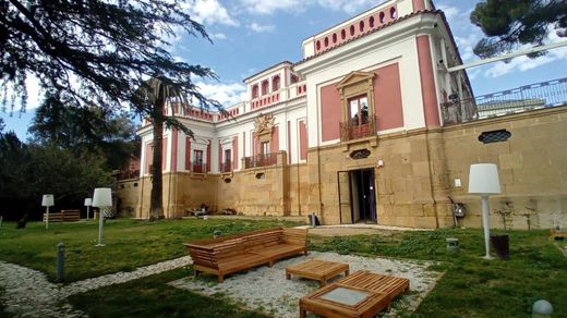 Villa - Caltanissetta, Provincia di Caltanissetta