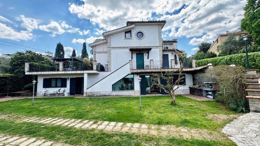Villa in Sacrofano, Rome