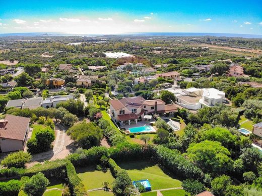 Villa in Pula, Provincia di Cagliari