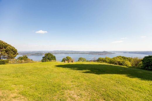 Villa in Lesa, Provincia di Novara