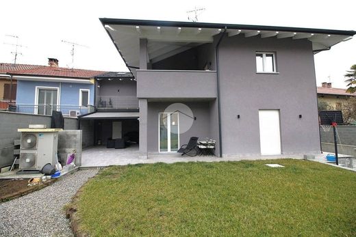 Villa in Brandizzo, Turin